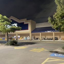 Lowe's Home Improvement - Well lit parking lot