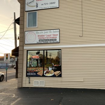 Nino's Delicatessen - the front of the store - Delis Near Me - Smithtown, New York