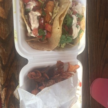 Evolution Fast Food - Fish tacos and over cooked sweet potato fries - Vegetarian Near Me - San Diego, California