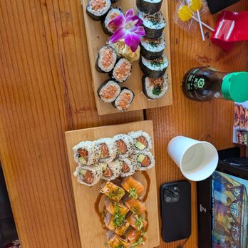 iEight - Left: tuna maki..don't remember the other Right: salmon avocado, salmon lavah - Japanese Near Me - Culver City, California iEight - Left: tuna maki..don't remember the other Right: salmon avocado, salmon lavah - Japanese Near Me - Culver City, California