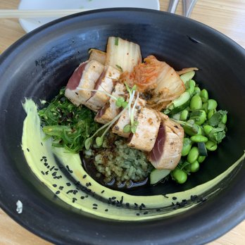 Duke's La Jolla - Seared ahi bowl - New American Near Me - La Jolla, California