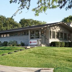 St Charles Pain & Wellness Center - https://s3-media4.fl.yelpcdn.com/bphoto/RXcz9q6cXMFjqrmMCktCLw/o.jpg