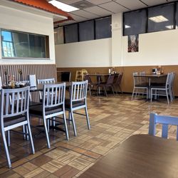 Leane’s Restaurant - Inside Sitting Area