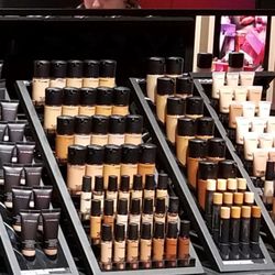 MAC Cosmetics