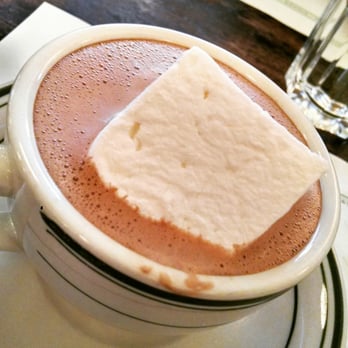 Raymond's - Rich hot coco...a bit sweet for me - American Near Me - Montclair, New Jersey