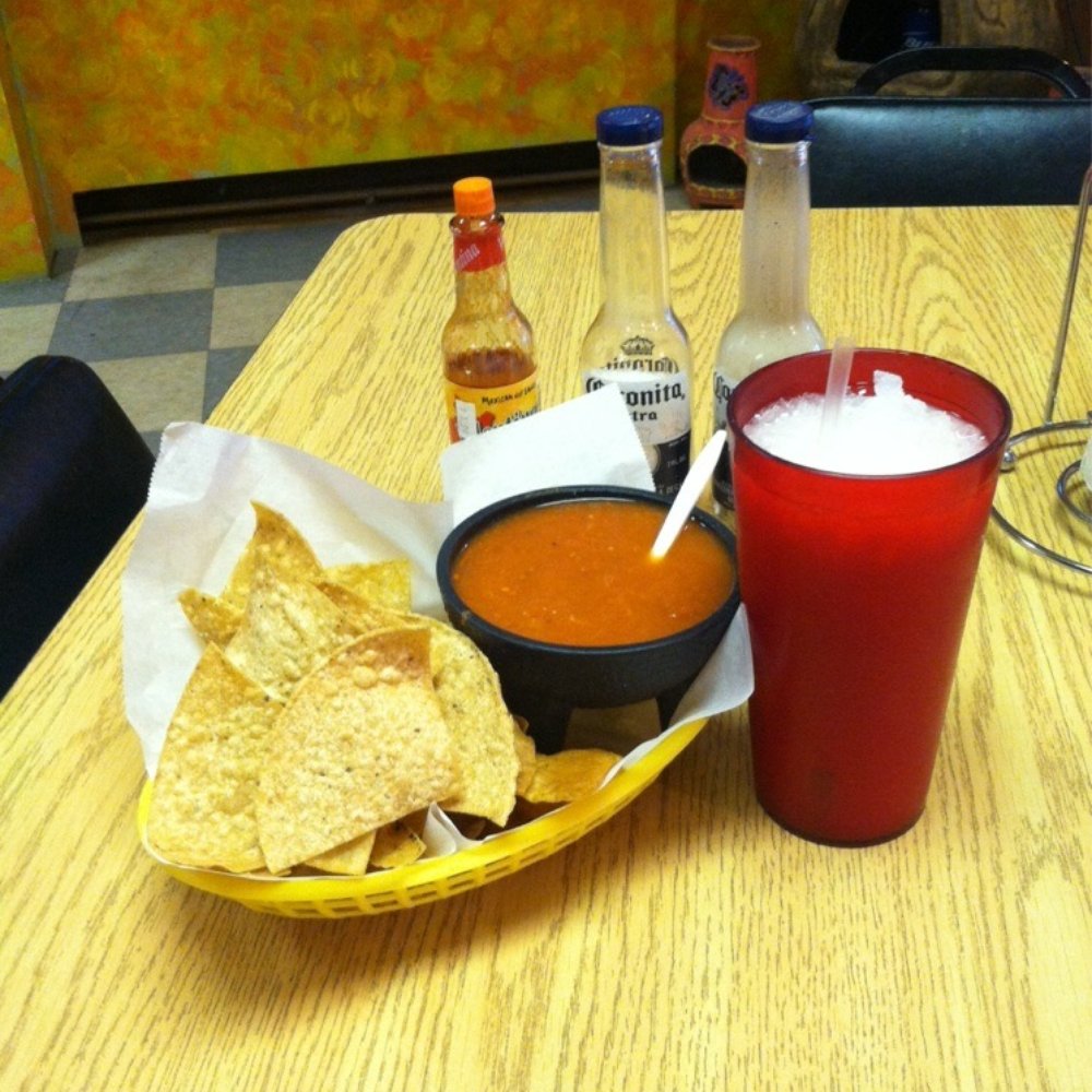 El Alamo Mexican Grill - OMG the first time I have seen homemade chips and real salsa in Wisconsin - Mexican Near Me - Manitowoc, Wisconsin El Alamo Mexican Grill - OMG the first time I have seen homemade chips and real salsa in Wisconsin - Mexican Near Me - Manitowoc, Wisconsin