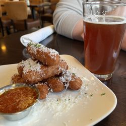 BooneTown Tap & Grill - mozzarella sticks