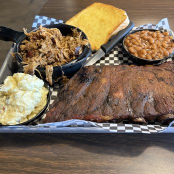 Captain Jacks Smokehouse - 2 meat combo ribs ,pulled pork,potato salad , bbq beans, and garlic toast - Barbeque Near Me - Fernandina Beach, Florida