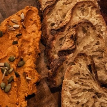 Stravaigin - The bread with hummus - Scottish Near Me - Glasgow, GLG