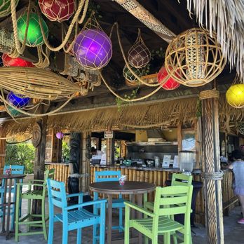 Mamahune's - Tiki Bars Near Me - Kapaa, Hawaii