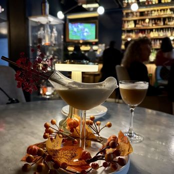 Bridges & Bourbon - Cocktails - New American Near Me - Pittsburgh, Pennsylvania Bridges & Bourbon - Cocktails - New American Near Me - Pittsburgh, Pennsylvania