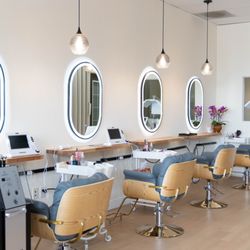 Revive Scalp Lounge