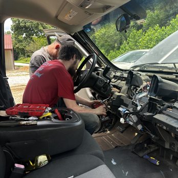 Wilson’s Mobile Mechanics - Oil Change Stations Near Me Wilson’s Mobile Mechanics - Oil Change Stations Near Me