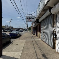 Stella's Pizza - Sign out front