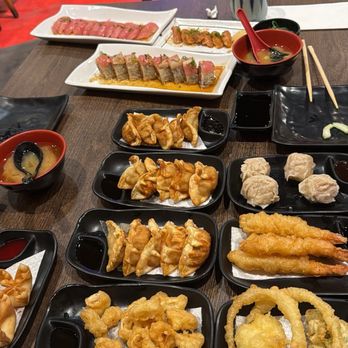Oaka Sushi House - Sushi Bars Near Me - Las Vegas, Nevada Oaka Sushi House - Sushi Bars Near Me - Las Vegas, Nevada