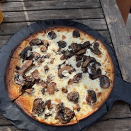 Cauliflower crust pizza with mushrooms Cauliflower crust pizza with mushrooms