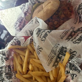 Sloppy Joe's Bar - Famous Sloppy Joe - American Near Me - Key West, Florida