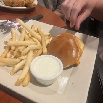 O'Charley's Restaurant & Bar - Chicken sandwich - American Near Me - Manchester, Tennessee O'Charley's Restaurant & Bar - Chicken sandwich - American Near Me - Manchester, Tennessee
