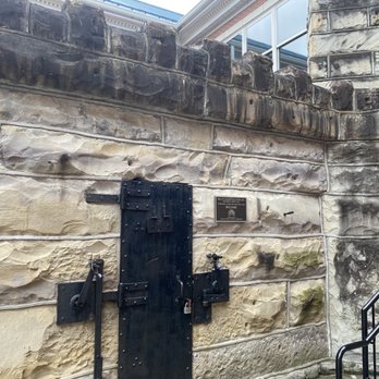 Bullitt county old stone jail - Landmarks & Historical Buildings Near Me - Shepherdsville, Kentucky Bullitt county old stone jail - Landmarks & Historical Buildings Near Me - Shepherdsville, Kentucky