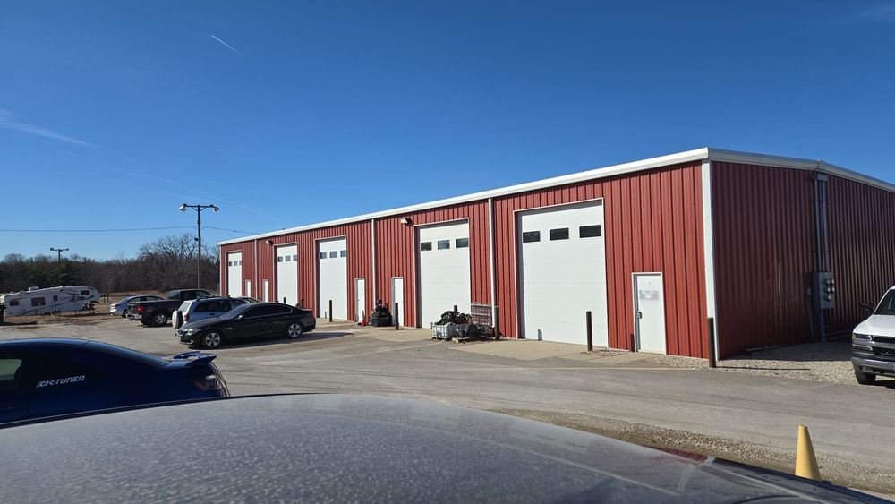 BROTHERS BODY SHOP - Updated June 2025 - 4467 NW 2nd St, Des Moines