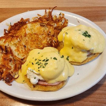 Griddlecakes - Eggs benedict with hash browns - New American Near Me - Las Vegas, Nevada