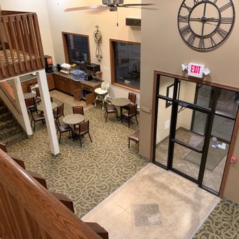 Shenandoah Inn & Suites - Downstairs lobby and breakfast area. - Hotels Near Me - Shenandoah, Iowa Shenandoah Inn & Suites - Downstairs lobby and breakfast area. - Hotels Near Me - Shenandoah, Iowa
