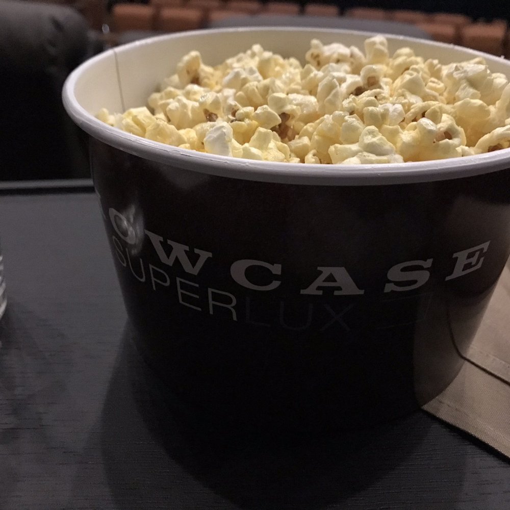 Showcase SuperLux Chestnut Hill - Complimentary popcorn - Cinema Near Me - Newton, Massachusetts Showcase SuperLux Chestnut Hill - Complimentary popcorn - Cinema Near Me - Newton, Massachusetts