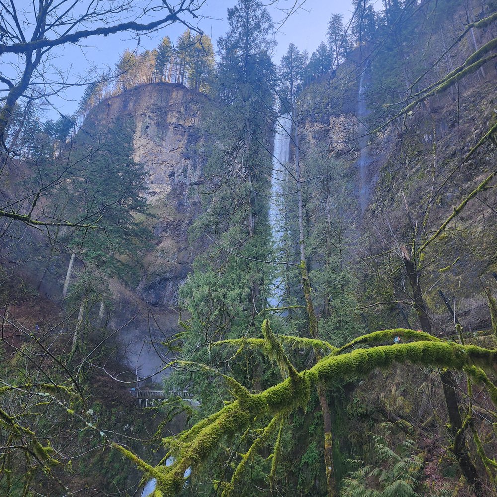 Multnomah Falls - Hiking Near Me - Bridal Veil, Oregon Multnomah Falls - Hiking Near Me - Bridal Veil, Oregon