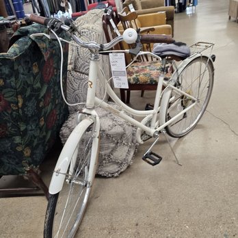 Goodwill - Thrift Stores Near Me - Indianapolis, Indiana Goodwill - Thrift Stores Near Me - Indianapolis, Indiana