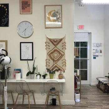 Enlighten Hair Sudio - Inside - Hair Salons Near Me - Miramar, Florida Enlighten Hair Sudio - Inside - Hair Salons Near Me - Miramar, Florida