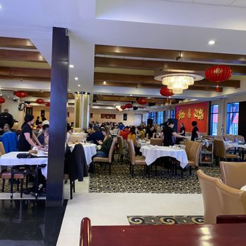 Emperor's Palace - main seating area - Dim Sum Near Me - Edmonton, Alberta Emperor's Palace - main seating area - Dim Sum Near Me - Edmonton, Alberta