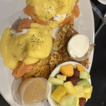 Maple Leaf Diner - *Lox Benedict & Latkes - American Near Me - Dallas, Texas