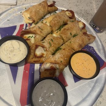 Mellow Mushroom Durbin Park - Mellow rollz - Pizza Near Me - St. Johns, Florida Mellow Mushroom Durbin Park - Mellow rollz - Pizza Near Me - St. Johns, Florida