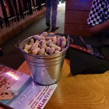 Texas Roadhouse - Steakhouses Near Me - Lee's Summit, Missouri