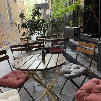 Moretenders' Cocktail Crib - Cocktail Bars Near Me - Istanbul, 34