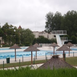Piscine Municipale - CASTELJALOUX (47) - Piscine municipale - Bassin de natation, installations de plongeon et solarium