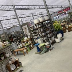 Ellerslie Gift & Garden - Lots of different sized pots & garden decor