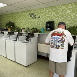 Holiday Rv Park - Laundry room. $1.50 for a wash and a quarter for a drier. ( Need quarters.)