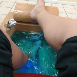 Spa Nails - Appt at 2, still waiting at 2:32... Water cold. Watching Japanese TV wondering why I'm still here.