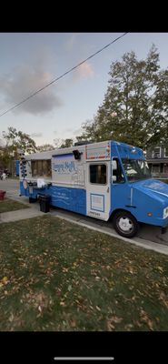 Limoni Belli Pizzeria– Food Truck & Artisan Pizza Delivery by null