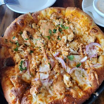 Slackwater - Tikka masala pizza, onions on half. Pretty good, needed more sauce though. - Pizza Near Me - Herriman, Utah
