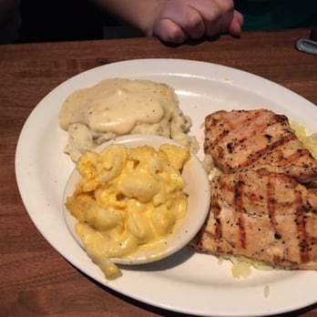 Cheddar's Scratch Kitchen - My friends and My lunch portions! - Comfort Food Near Me - Tucson, Arizona Cheddar's Scratch Kitchen - My friends and My lunch portions! - Comfort Food Near Me - Tucson, Arizona