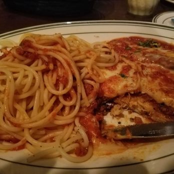Miller's Pub - Chicken parmesan - American Near Me - Chicago, Illinois Miller's Pub - Chicken parmesan - American Near Me - Chicago, Illinois