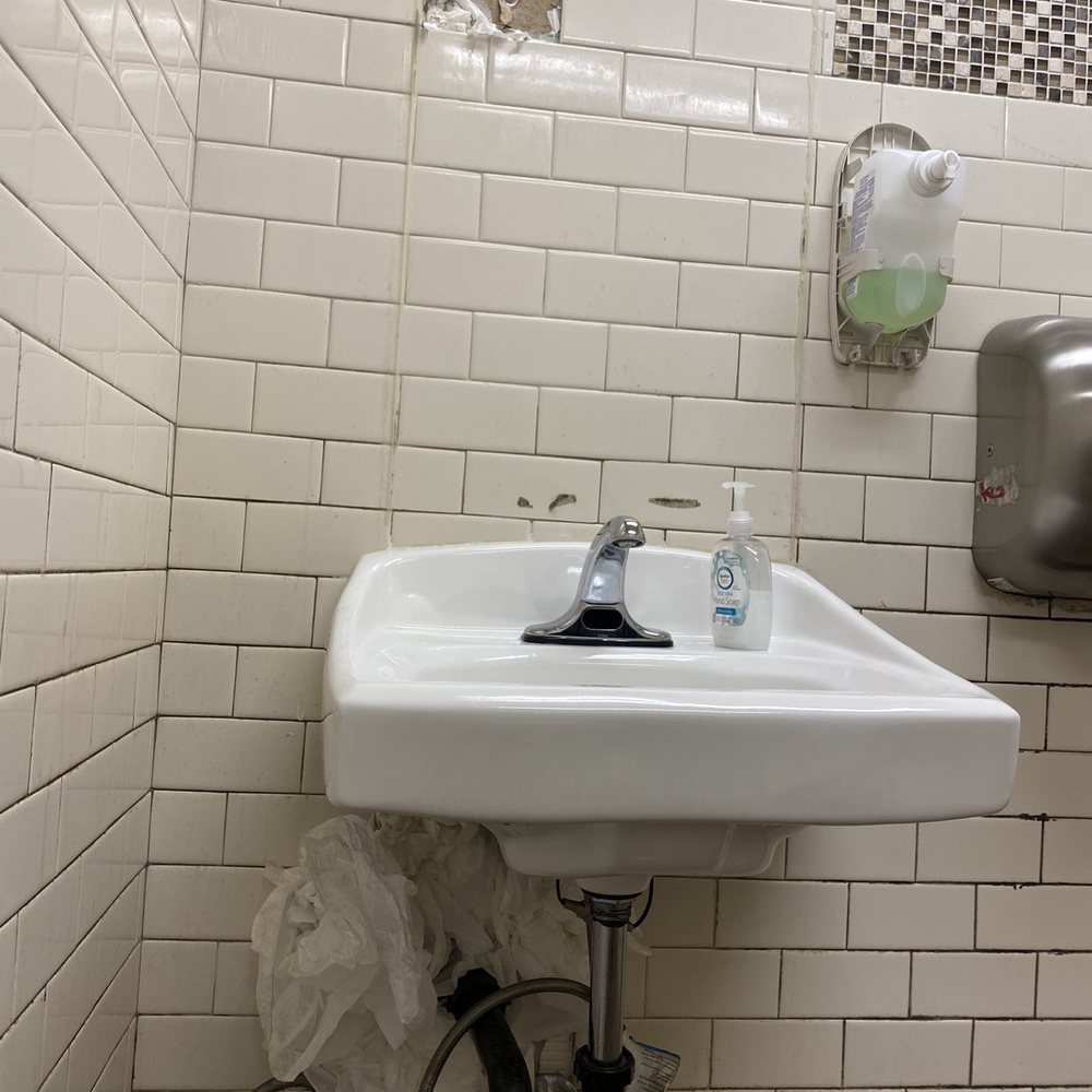 Vons - Worst bathroom - Grocery Near Me - Monrovia, California