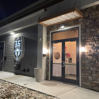 CV Tap House & Kitchen - American Near Me - Centennial, Colorado