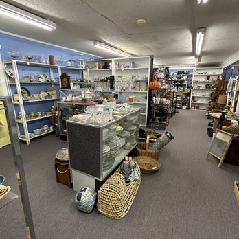Two Sisters Antiques and Treasures - Antiques Near Me - Branson, Missouri Two Sisters Antiques and Treasures - Antiques Near Me - Branson, Missouri