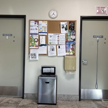 Amar Glen Veterinary Hospital - Many screening rooms at this clinic - Veterinarians Near Me - La Puente, California Amar Glen Veterinary Hospital - Many screening rooms at this clinic - Veterinarians Near Me - La Puente, California