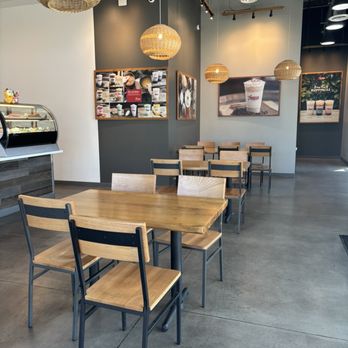 7 Leaves Cafe - Macarons Near Me - Las Vegas, Nevada