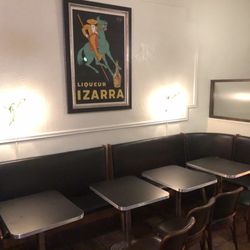 Bar Keough - Seating.