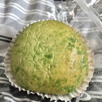 85°C Bakery Cafe-Tustin - matcha choco bun - Coffee & Tea Near Me - Tustin, California 85°C Bakery Cafe-Tustin - matcha choco bun - Coffee & Tea Near Me - Tustin, California